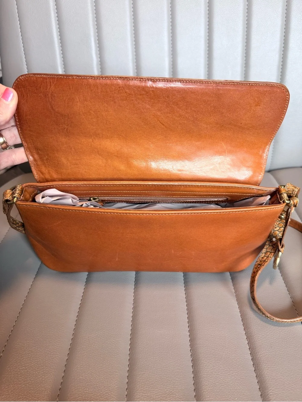 Brahmin Toasted Pecan Melborne Baguette Shoulder Bag Tan Embossed Tuscan Leather
